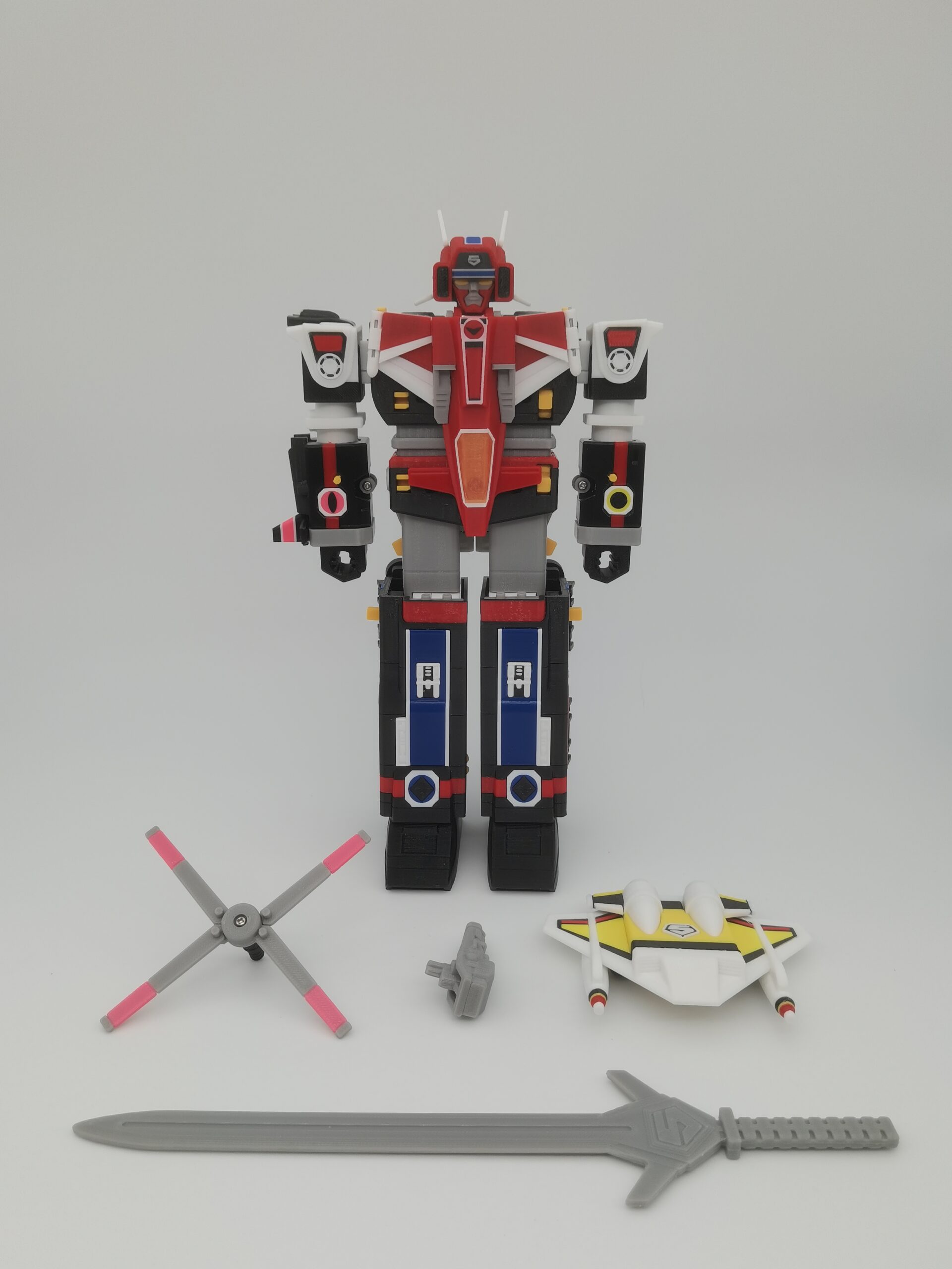 Maskman Great Five robot with included accessories and sword