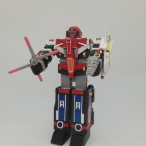 Maskman Great Five robot holding its rotor weapon and blaster
